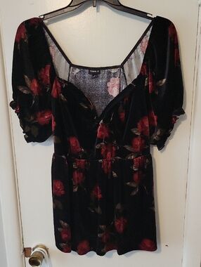 Floral Black and Red Women's Top